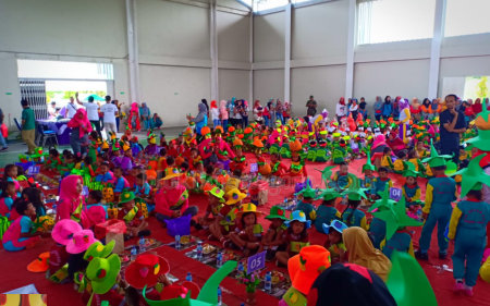 Parade Aksi Sehat EMCL-STIKes ICsada yang Meriah